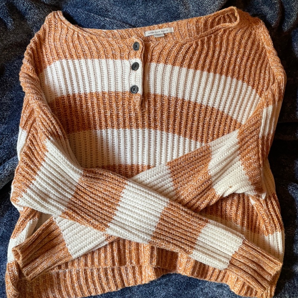 American Eagle shirt
